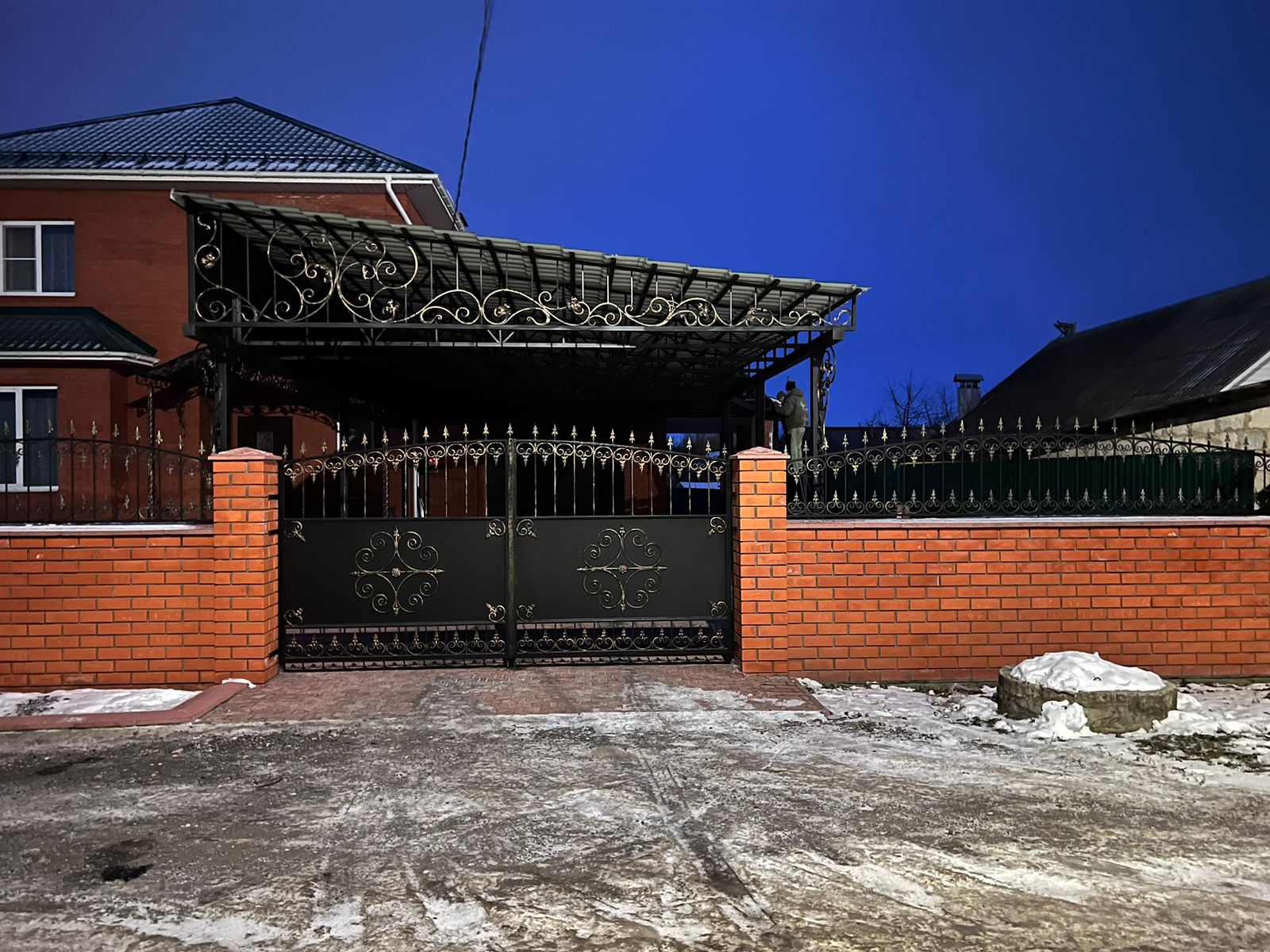 Как выбрать расстояние между опорами автонавеса, чтобы семейная парковка оставалась удобной в Юже