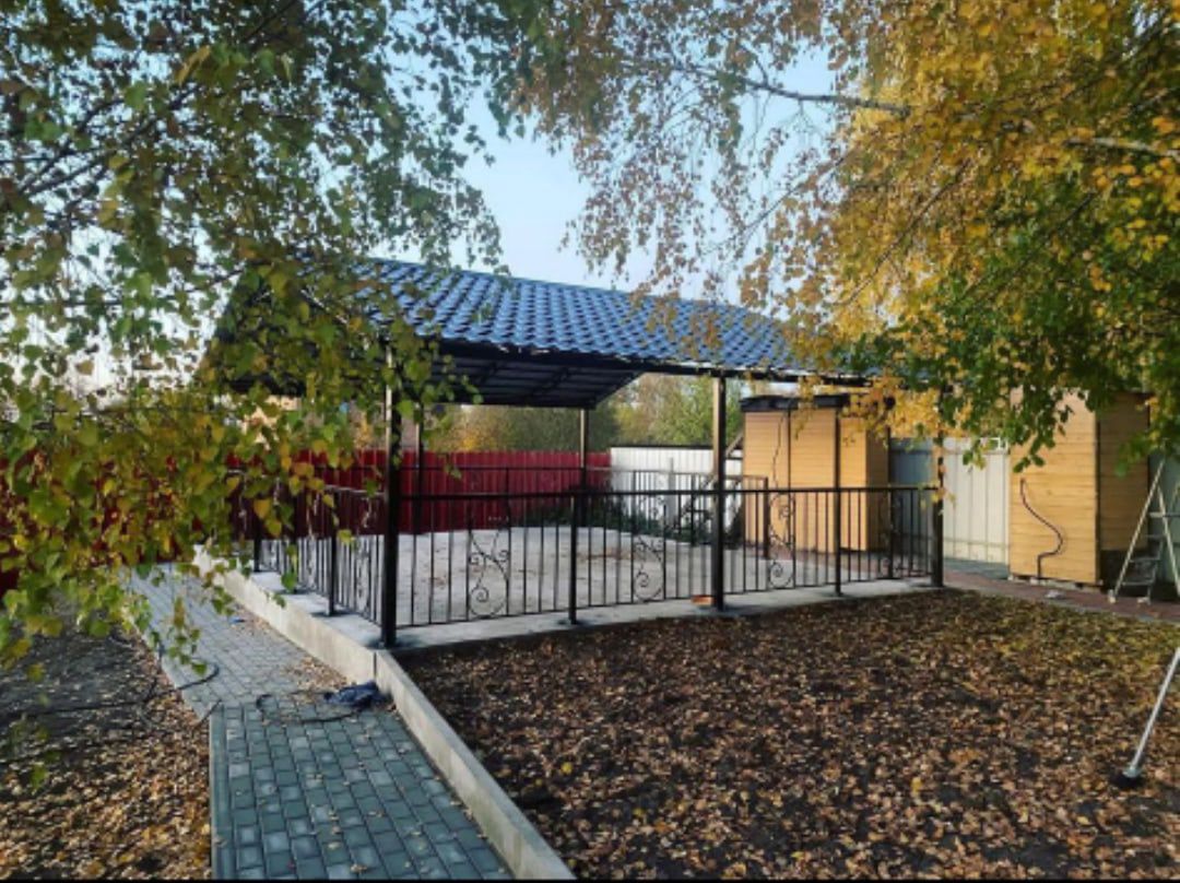 Как выбрать кровлю для кованой беседки в Юже с учётом снега, шума дождя и ухода